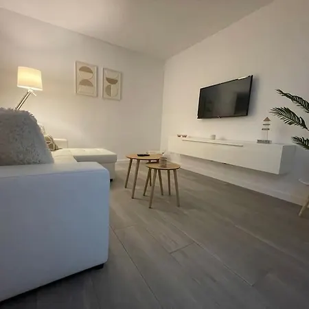 White Serenity Tatil Evi Playa Honda (Lanzarote)