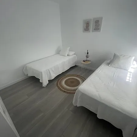White Serenity Tatil Evi Playa Honda (Lanzarote)